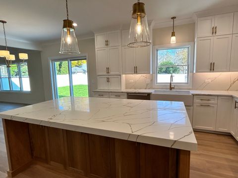 Tiny photo for 444 E Schiller Street, Elmhurst, IL 60126 (MLS # 12513475)