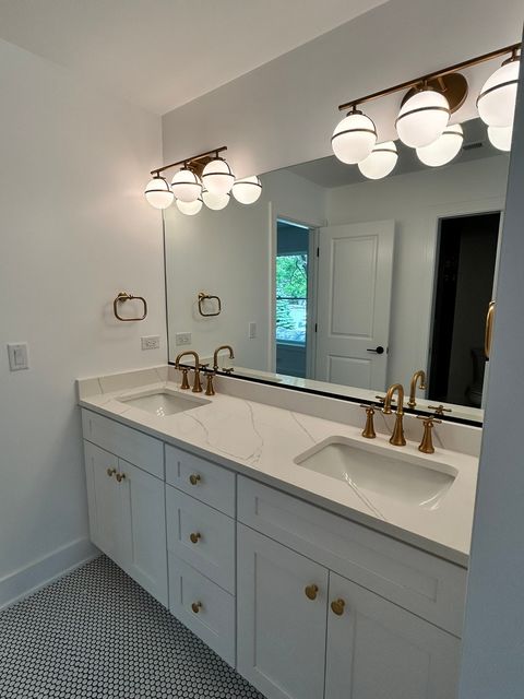 Tiny photo for 444 E Schiller Street, Elmhurst, IL 60126 (MLS # 12513475)