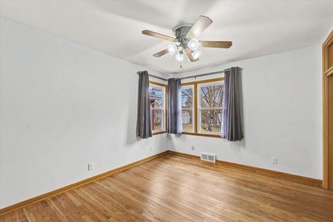Tiny photo for 502 E Florida Avenue, Urbana, IL 61801 (MLS # 12554600)