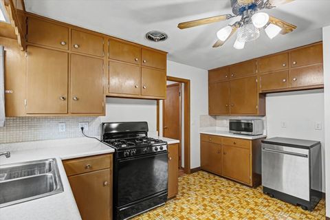 Tiny photo for 502 E Florida Avenue, Urbana, IL 61801 (MLS # 12554600)