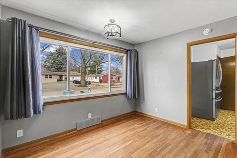 Tiny photo for 502 E Florida Avenue, Urbana, IL 61801 (MLS # 12554600)