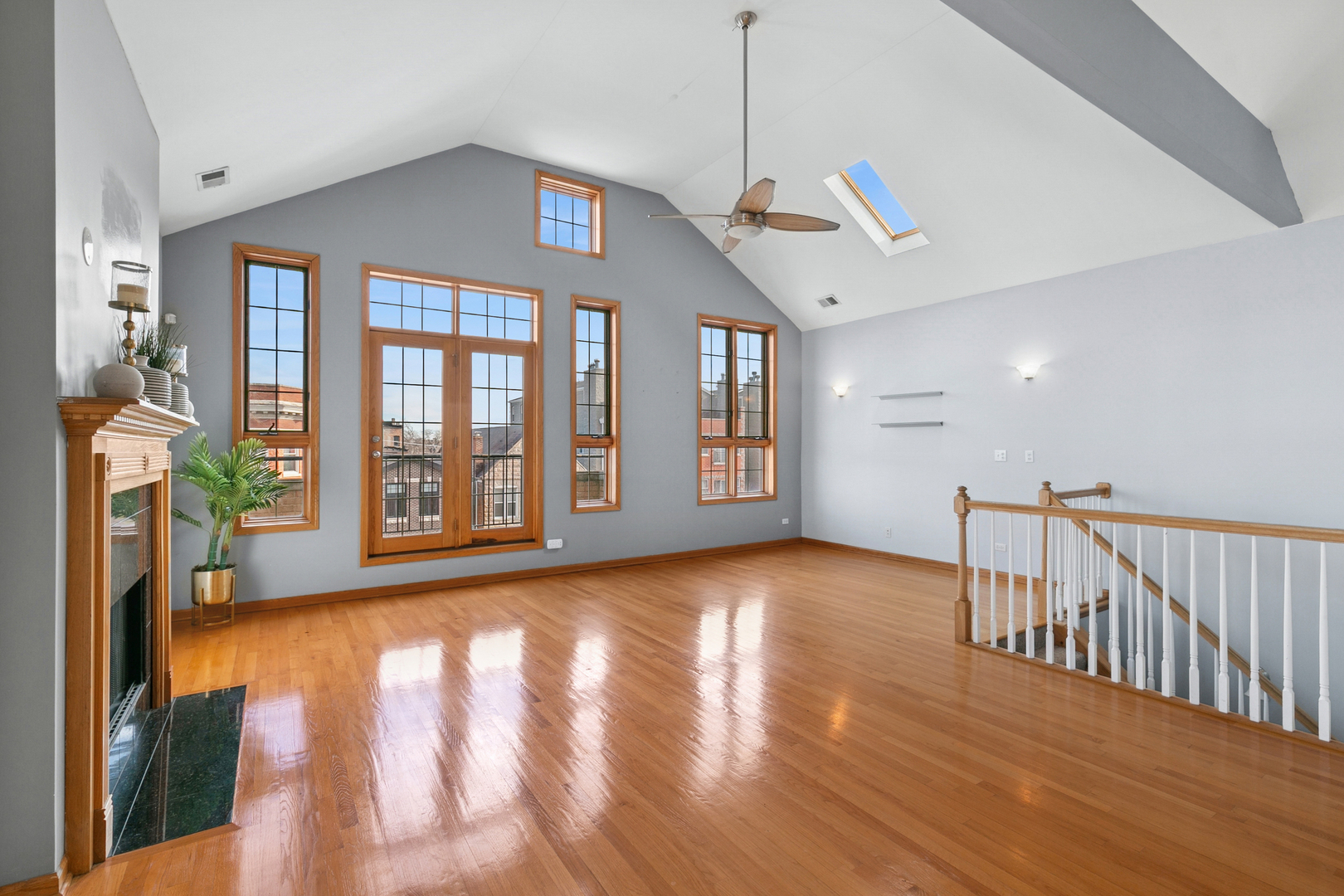 4426 S CALUMET Avenue 3