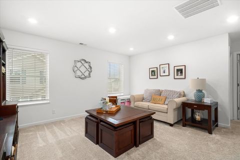 Tiny photo for 1125 Hawk Hollow Drive, Yorkville, IL 60560 (MLS # 12620275)