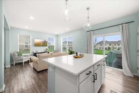 Tiny photo for 1125 Hawk Hollow Drive, Yorkville, IL 60560 (MLS # 12620275)