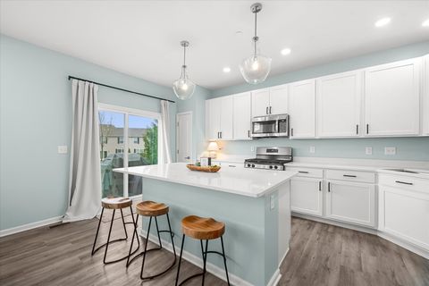 Tiny photo for 1125 Hawk Hollow Drive, Yorkville, IL 60560 (MLS # 12620275)