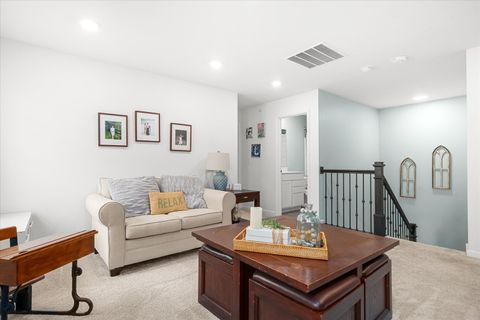 Tiny photo for 1125 Hawk Hollow Drive, Yorkville, IL 60560 (MLS # 12620275)