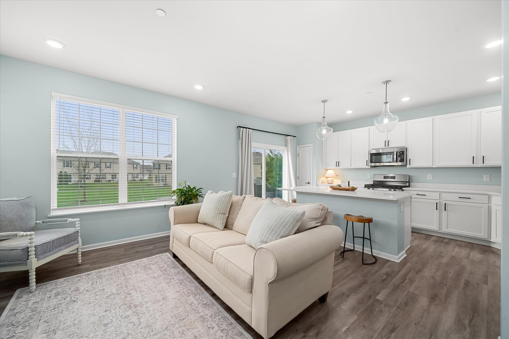 1125 Hawk Hollow Drive