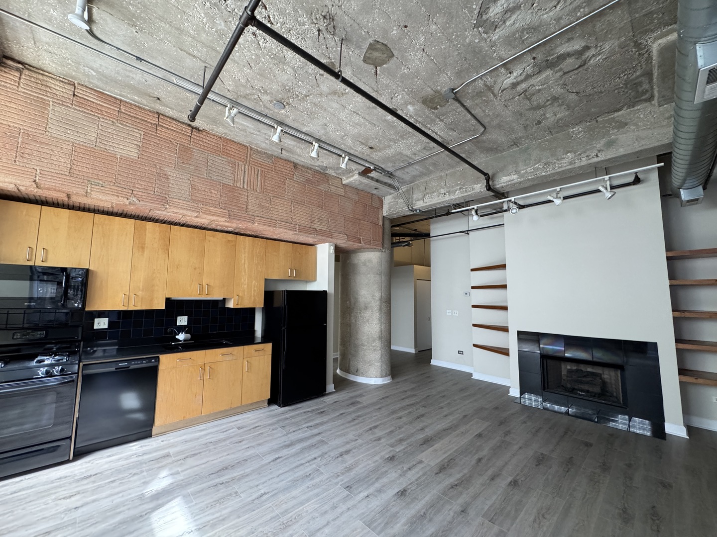 1516 S Wabash Avenue 208
