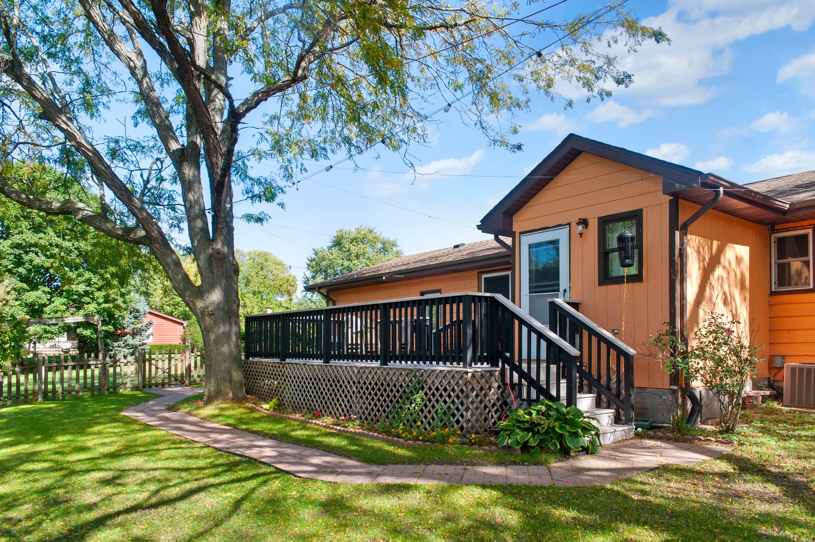 4259 LAKE PARK Avenue