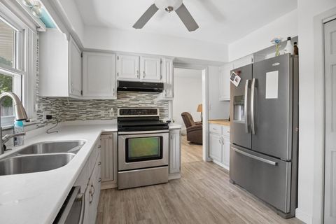 Tiny photo for 26 Skyview Drive, Springfield, IL 62702 (MLS # 12692881)