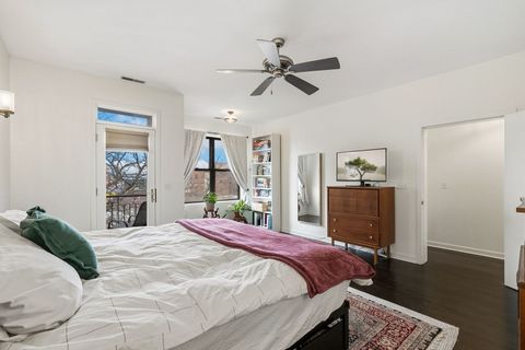 Tiny photo for 1735 W Lawrence Avenue #3W, Chicago, IL 60640 (MLS # 12599576)