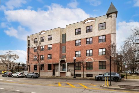 Photo of 1735 W Lawrence Avenue #3W, Chicago, IL 60640 (MLS # 12599576)
