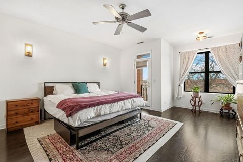 Tiny photo for 1735 W Lawrence Avenue #3W, Chicago, IL 60640 (MLS # 12599576)