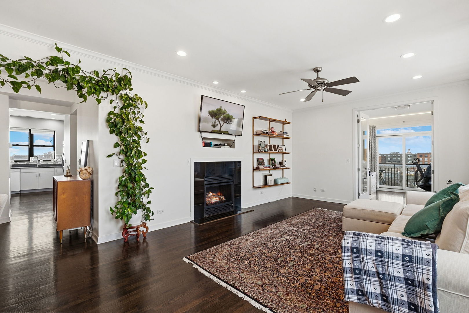 1735 W Lawrence Avenue 3W