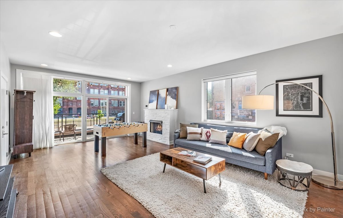 1732 N California Avenue 1