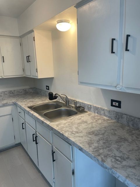 Tiny photo for 4921 W 109th Street #304, Oak Lawn, IL 60453 (MLS # 12592105)