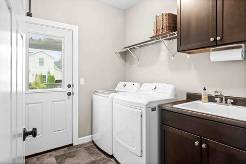 Tiny photo for 2611 Piney Run, Bloomington, IL 61705 (MLS # 12494655)