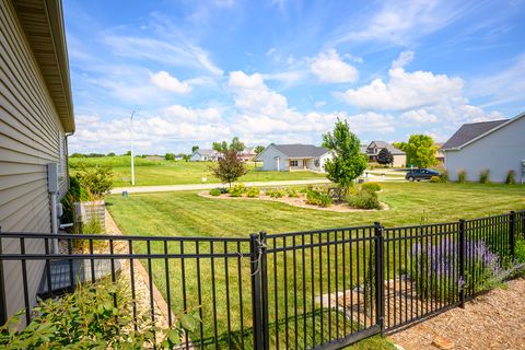 Tiny photo for 2611 Piney Run, Bloomington, IL 61705 (MLS # 12494655)