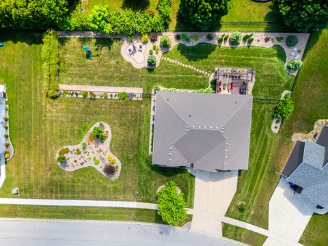 Tiny photo for 2611 Piney Run, Bloomington, IL 61705 (MLS # 12494655)