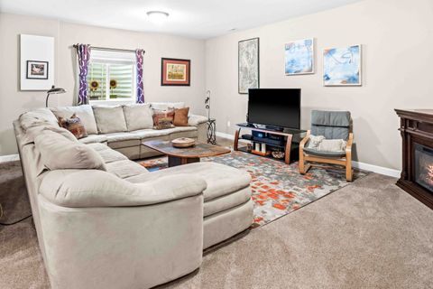 Tiny photo for 2611 Piney Run, Bloomington, IL 61705 (MLS # 12494655)