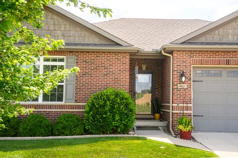 Tiny photo for 2611 Piney Run, Bloomington, IL 61705 (MLS # 12494655)