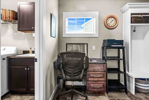 Tiny photo for 2611 Piney Run, Bloomington, IL 61705 (MLS # 12494655)