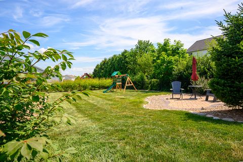 Tiny photo for 2611 Piney Run, Bloomington, IL 61705 (MLS # 12494655)