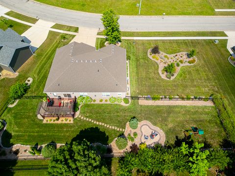 Tiny photo for 2611 Piney Run, Bloomington, IL 61705 (MLS # 12494655)