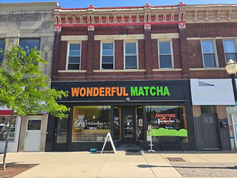 Tiny photo for 4 W Burlington Avenue, La Grange, IL 60525 (MLS # 12382937)