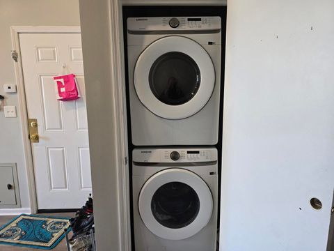 Tiny photo for 4 W Burlington Avenue, La Grange, IL 60525 (MLS # 12382937)