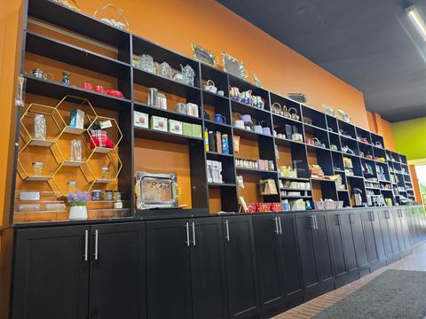 Tiny photo for 4 W Burlington Avenue, La Grange, IL 60525 (MLS # 12382937)