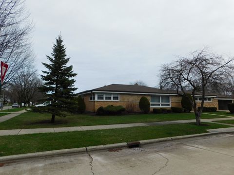 4354 Lyons Street Skokie IL 60076
