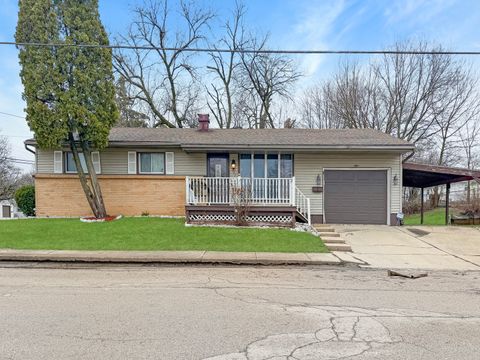 Tiny photo for 1305 S Prairie Avenue, Freeport, IL 61032 (MLS # 12580516)
