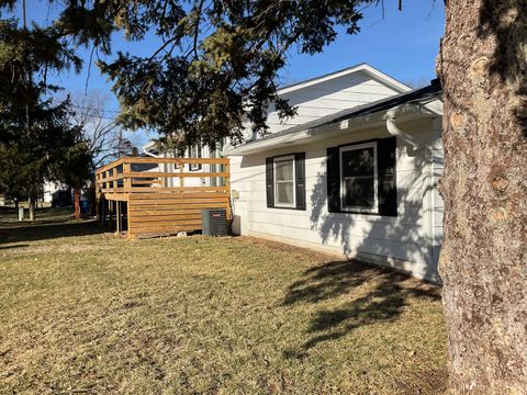 Tiny photo for 101-103 W Sheridan Street, Eldridge, IA 52748 (MLS # 12550354)