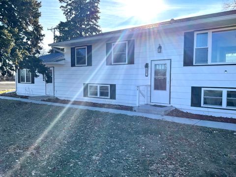 Tiny photo for 101-103 W Sheridan Street, Eldridge, IA 52748 (MLS # 12550354)
