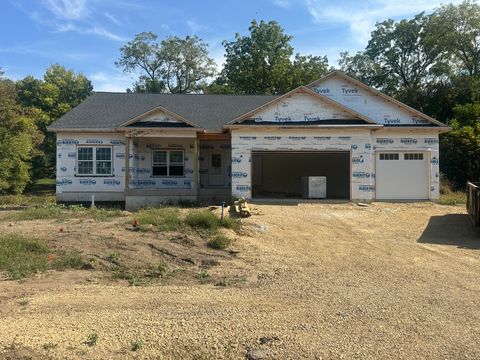 Photo of 247 Creekside Drive, Byron, IL 61010 (MLS # 12484440) Photo of 247 Creekside Drive, Byron, IL 61010 (MLS # 12484440)