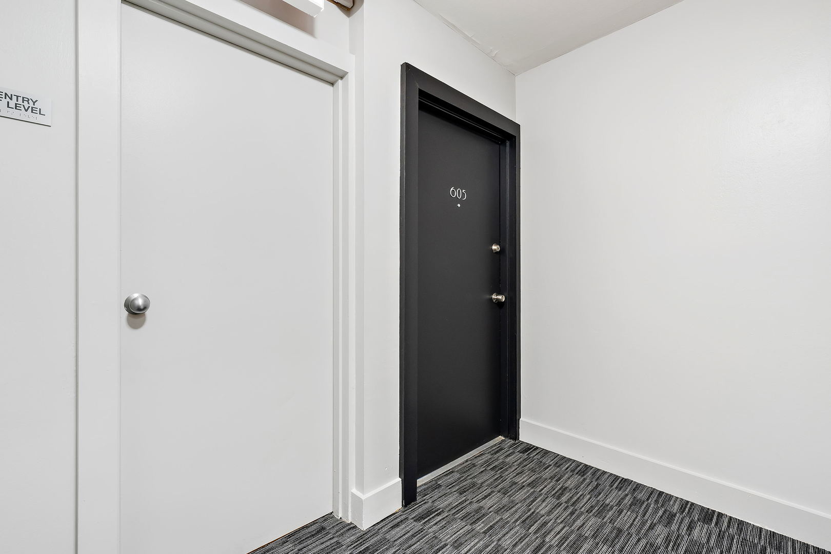 1419 N State Parkway 605