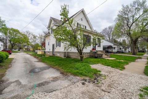 Tiny photo for 766 N Mill Street, Pontiac, IL 61764 (MLS # 12618162)