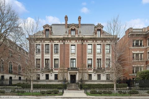 1340 N State Parkway 4N Chicago IL 60610