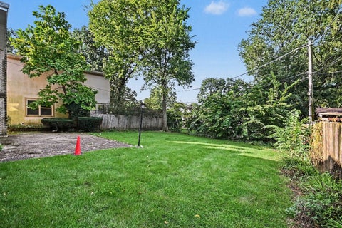 Tiny photo for 940 Ridgeland Avenue, Mundelein, IL 60060 (MLS # 12776359)
