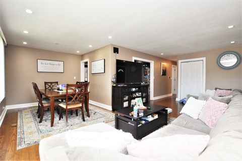 Tiny photo for 7226 W Conrad Avenue, Niles, IL 60714 (MLS # 12651091)