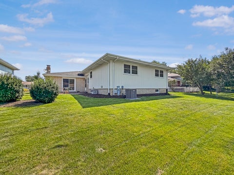 Tiny photo for 10614 S 84th Avenue, Palos Hills, IL 60465 (MLS # 12744117)