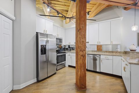 Tiny photo for 225 W HURON Street #313, Chicago, IL 60654 (MLS # 12573154)