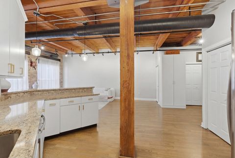 Tiny photo for 225 W HURON Street #313, Chicago, IL 60654 (MLS # 12573154)