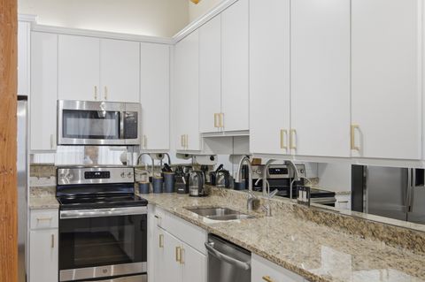 Tiny photo for 225 W HURON Street #313, Chicago, IL 60654 (MLS # 12573154)