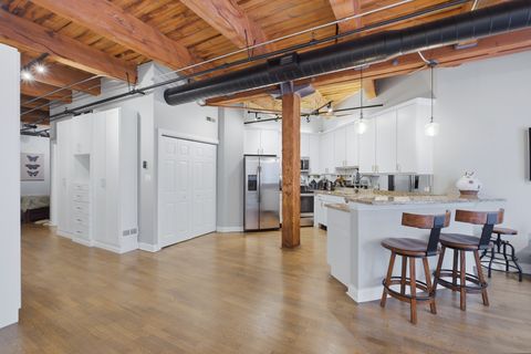 Tiny photo for 225 W HURON Street #313, Chicago, IL 60654 (MLS # 12573154)