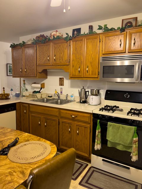 Tiny photo for 131 E 163rd Street #16A, South Holland, IL 60473 (MLS # 12479176)