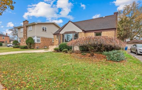 Tiny photo for 1204 Blanchan Avenue, La Grange Park, IL 60526 (MLS # 12519285)
