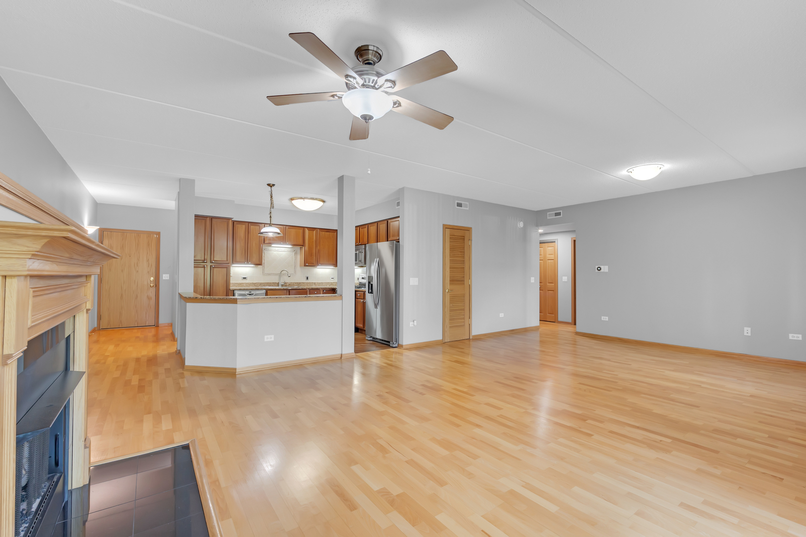 8747 W Bryn Mawr Avenue 208