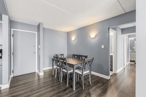 Tiny photo for 2005 S Finley Road #1102, Lombard, IL 60148 (MLS # 12623109)